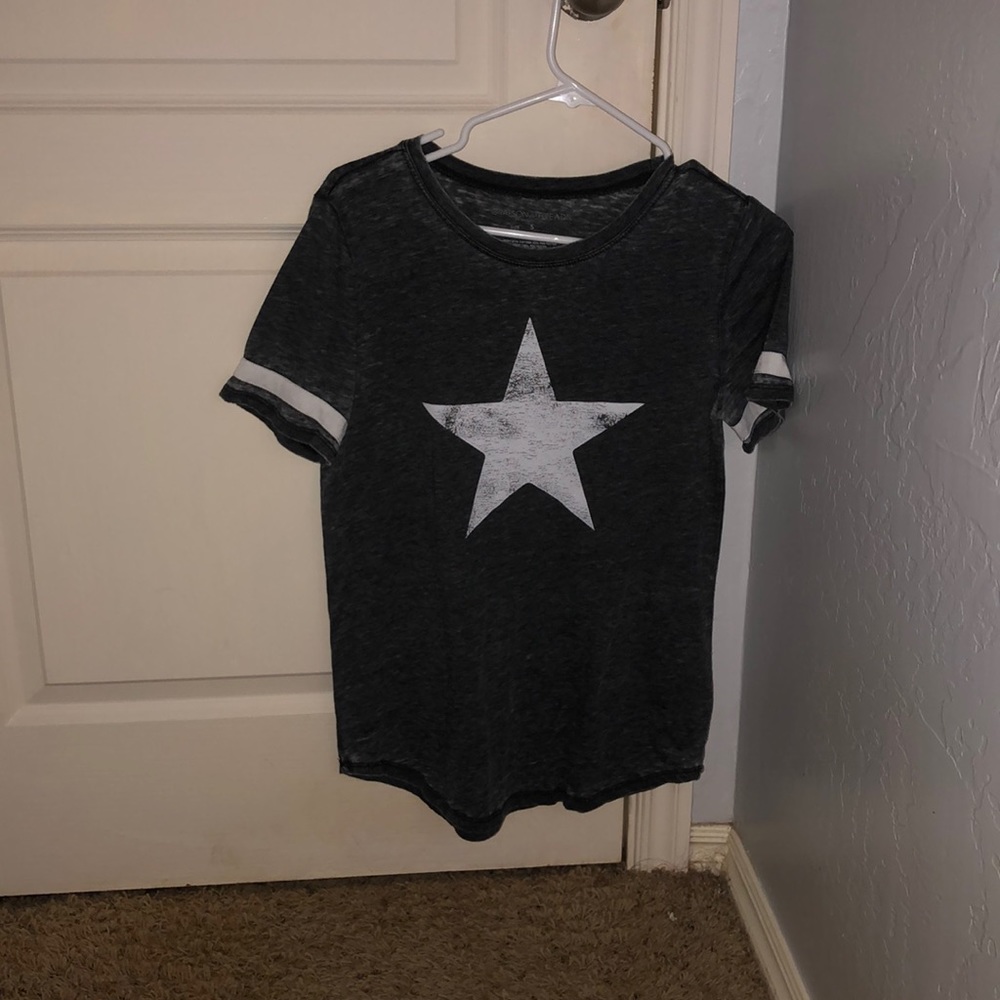 juniors/women’s t-shirt
